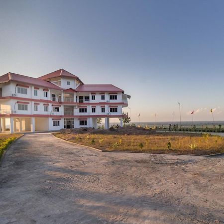 La Vue Resort Kāziranga エクステリア 写真
