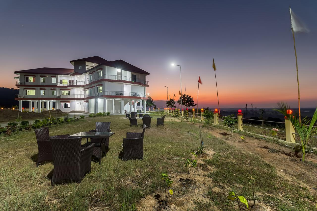 La Vue Resort Kāziranga エクステリア 写真