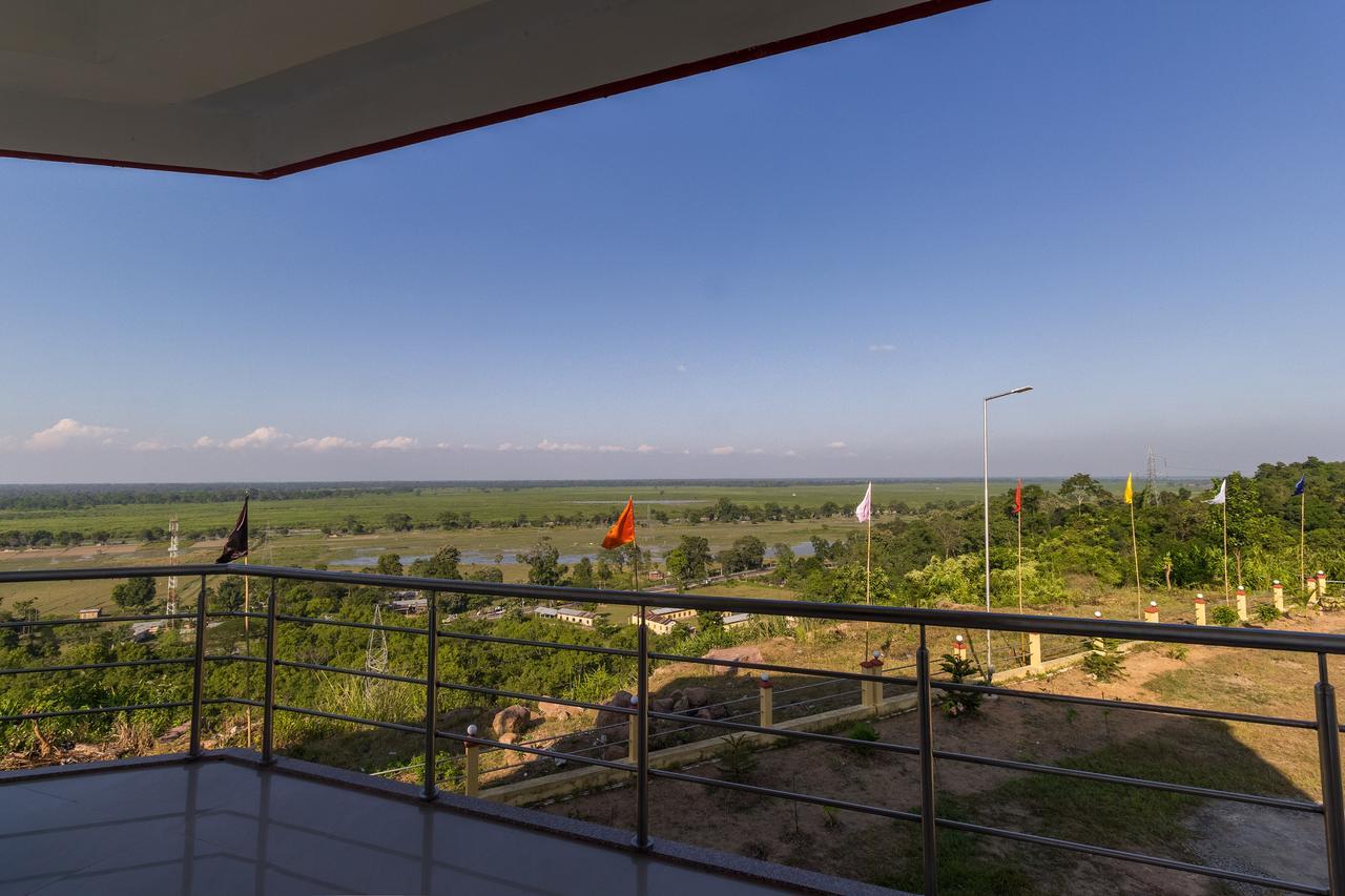 La Vue Resort Kāziranga エクステリア 写真
