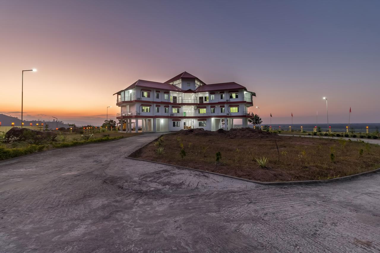 La Vue Resort Kāziranga エクステリア 写真