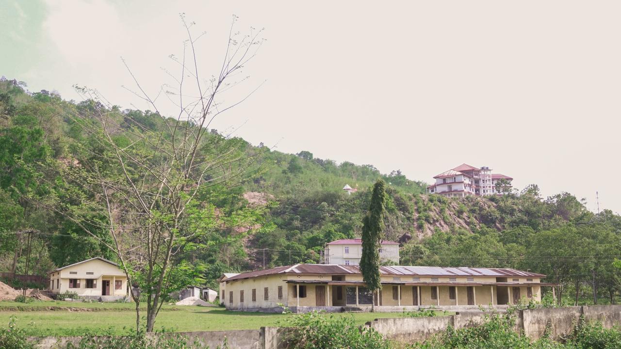 La Vue Resort Kāziranga エクステリア 写真