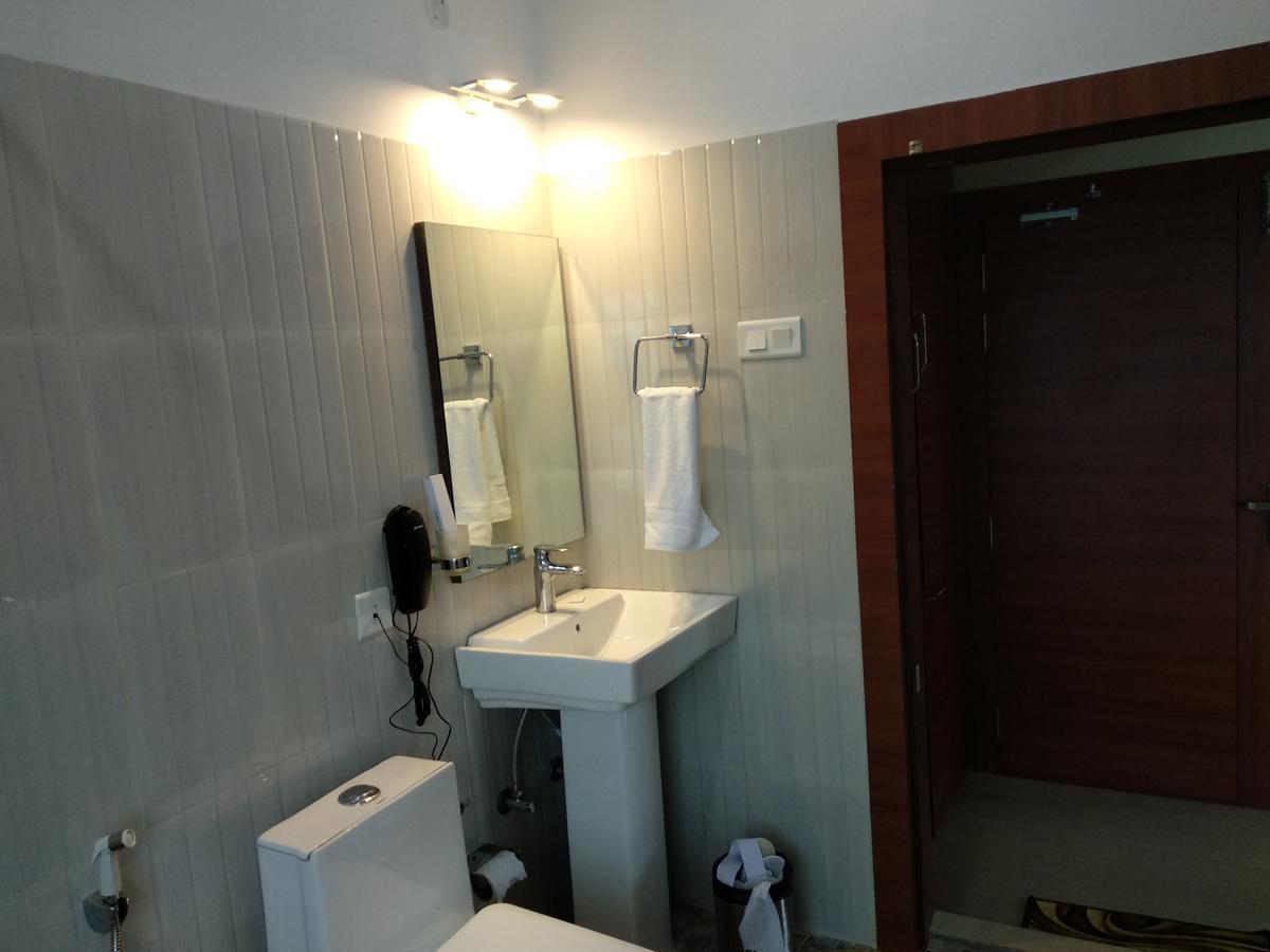 La Vue Resort Kāziranga エクステリア 写真