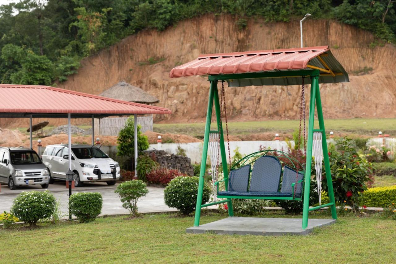 La Vue Resort Kāziranga エクステリア 写真