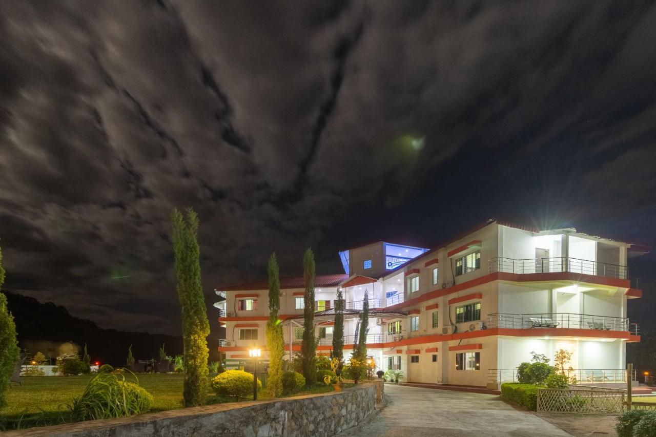 La Vue Resort Kāziranga エクステリア 写真