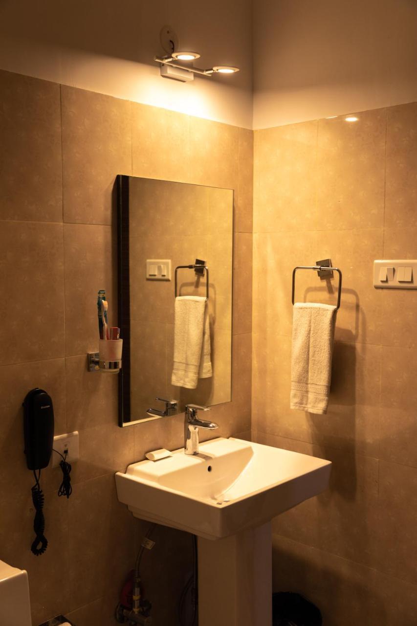 La Vue Resort Kāziranga エクステリア 写真